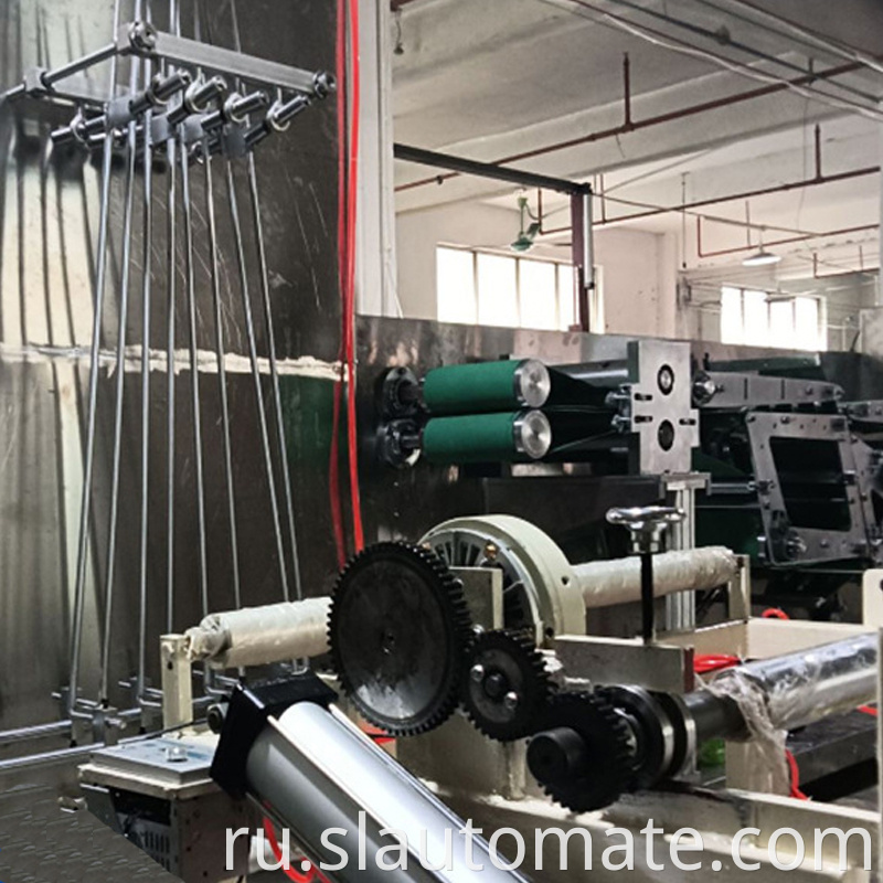 Sheet folding machine